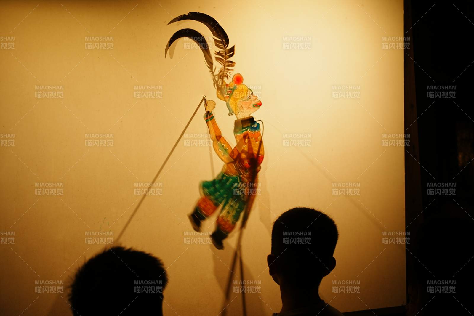 皮影戏表演图片