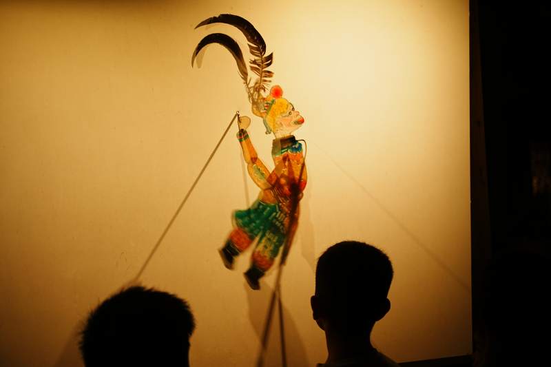 皮影戏表演图片