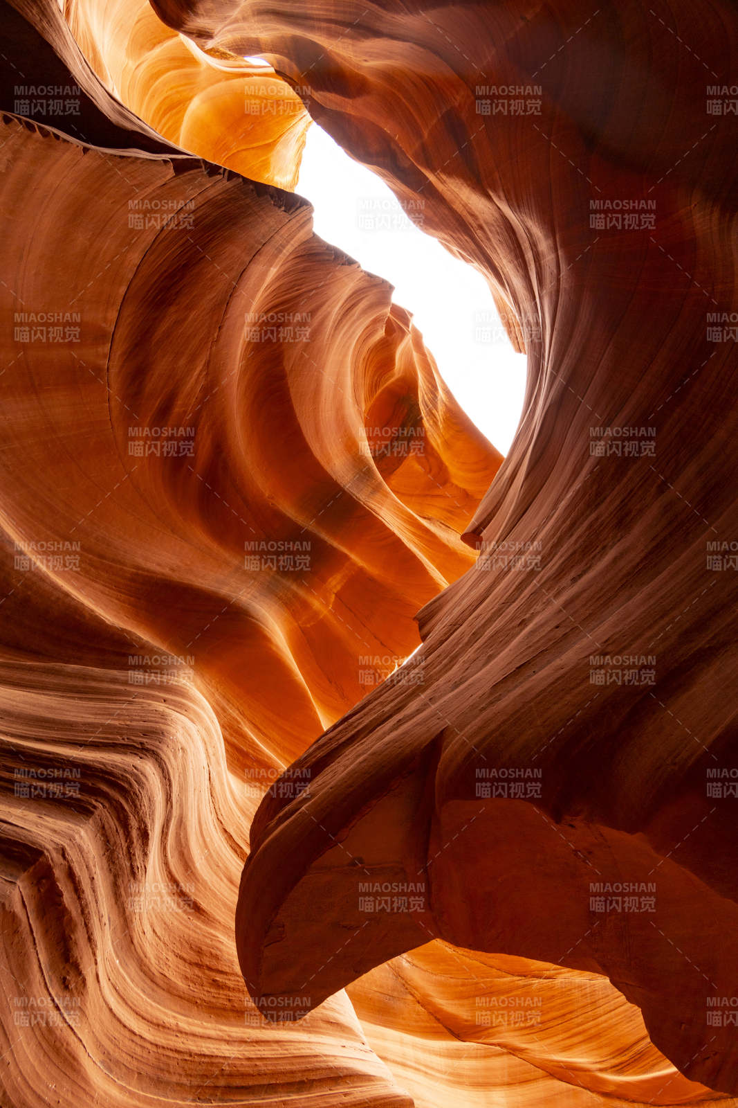 美国亚利桑那州羚羊彩穴图片