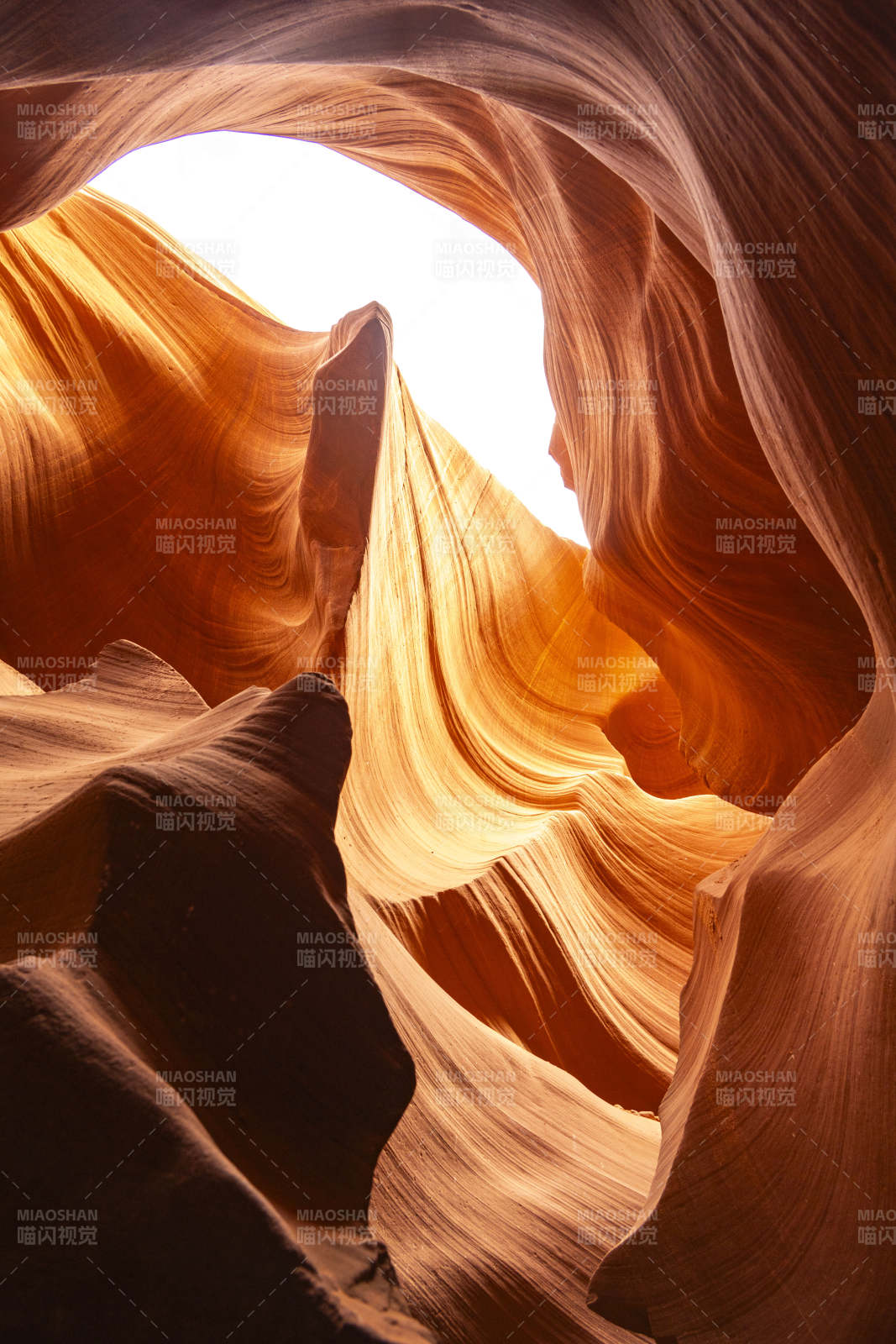 美国亚利桑那州羚羊彩穴图片