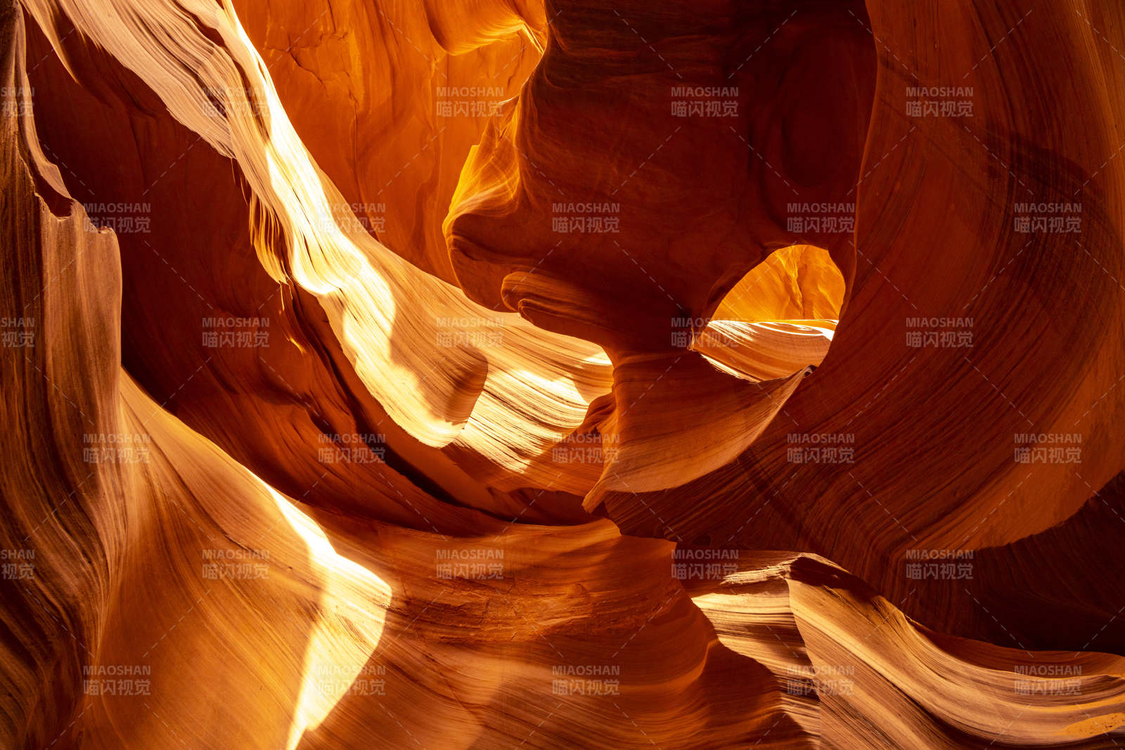 美国亚利桑那州羚羊彩穴图片