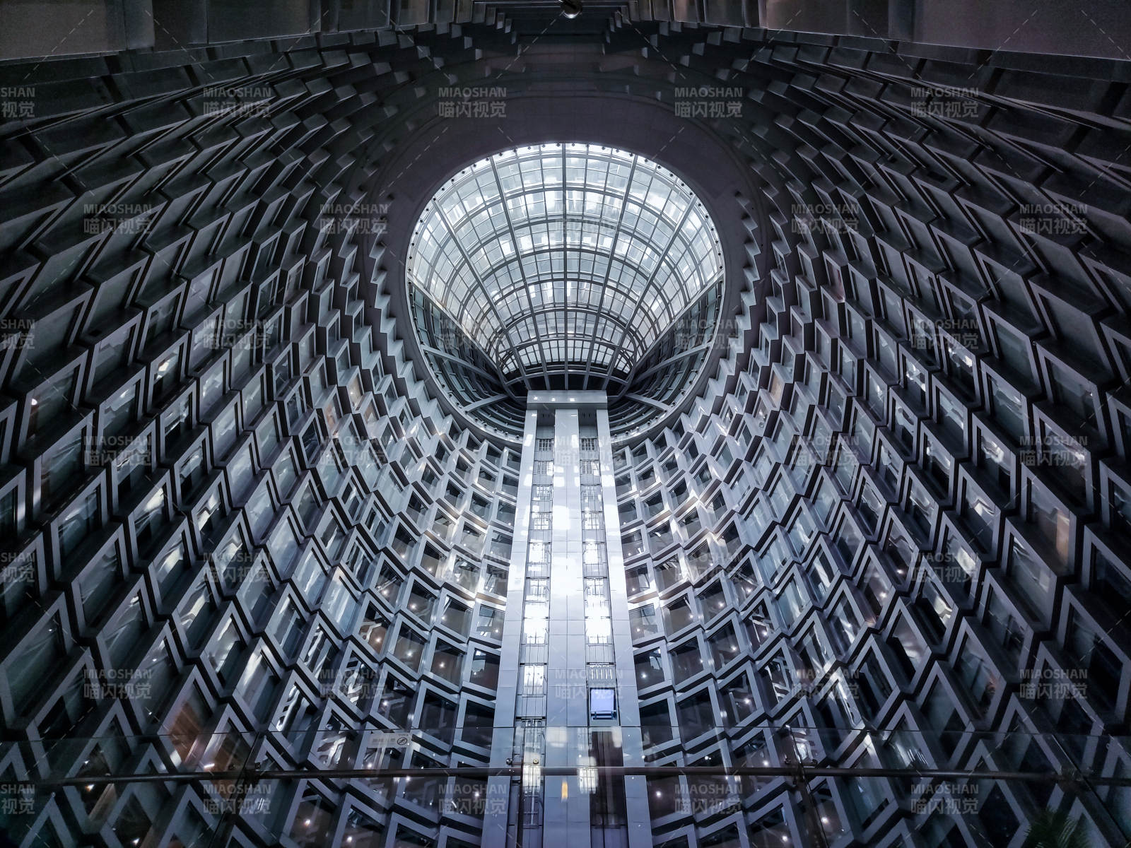 北京城奥大厦太空电梯现代建筑穹顶奇观图片