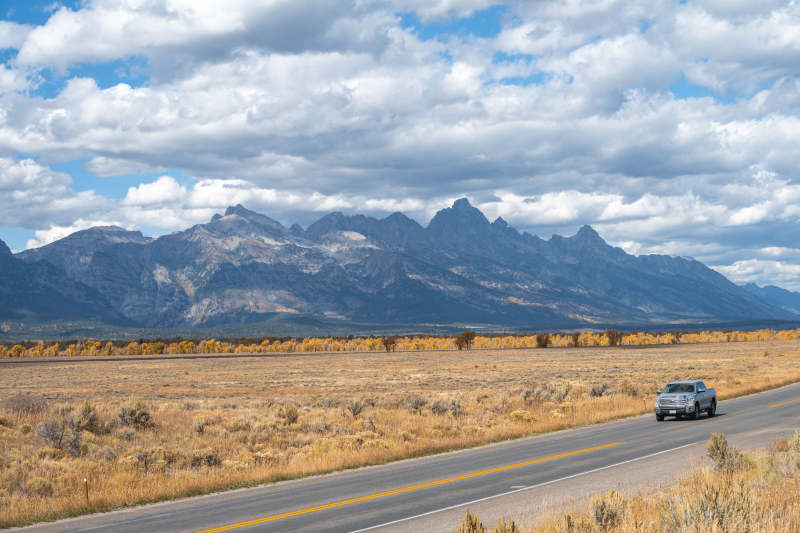 山野公路行图片