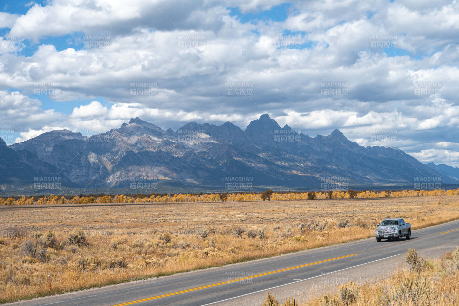 山野公路行图片