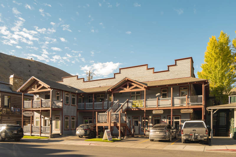 山间木屋旅馆图片