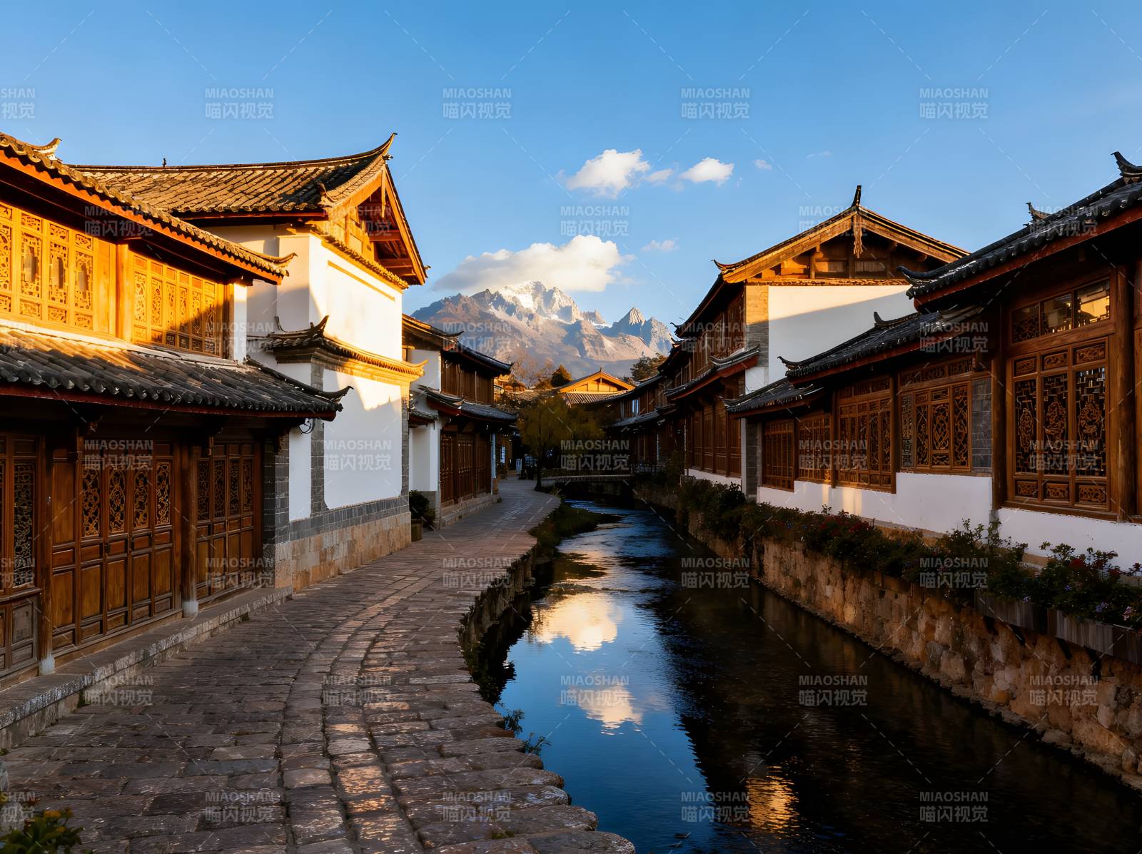 丽江古城水巷风光图片