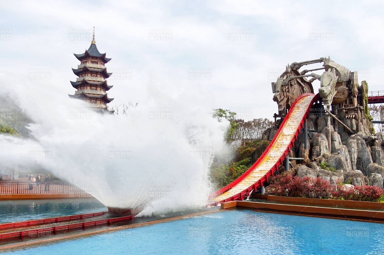 激流勇进冲浪图片