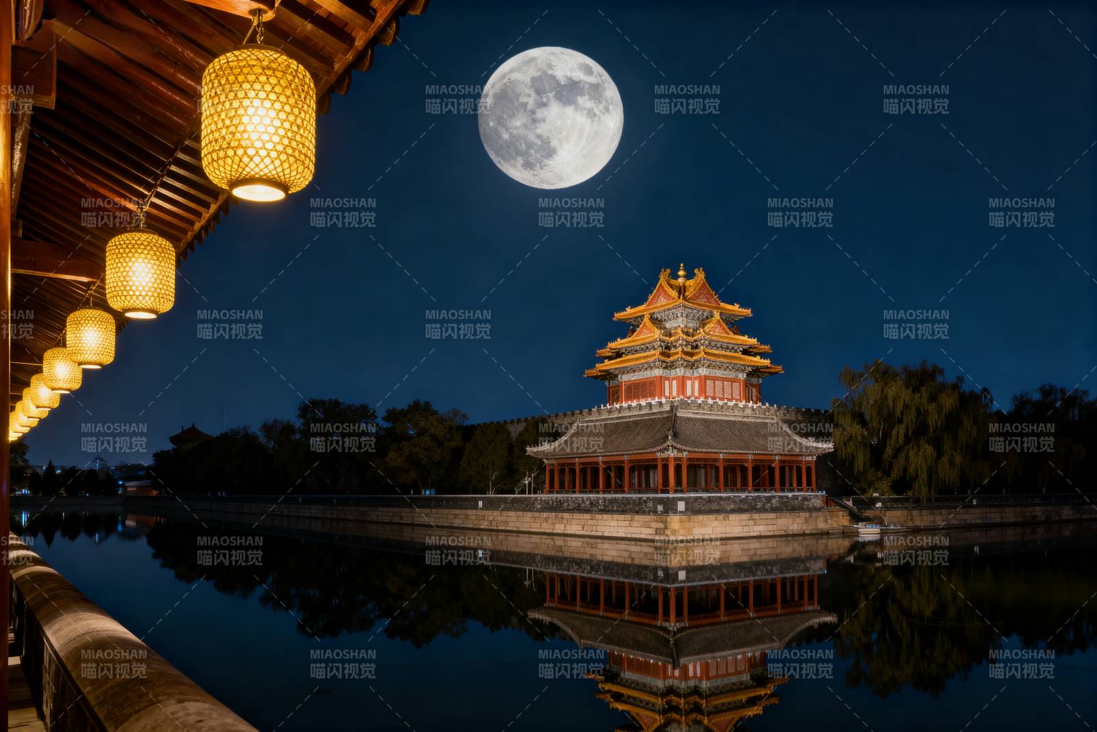 月下古亭倒影图片