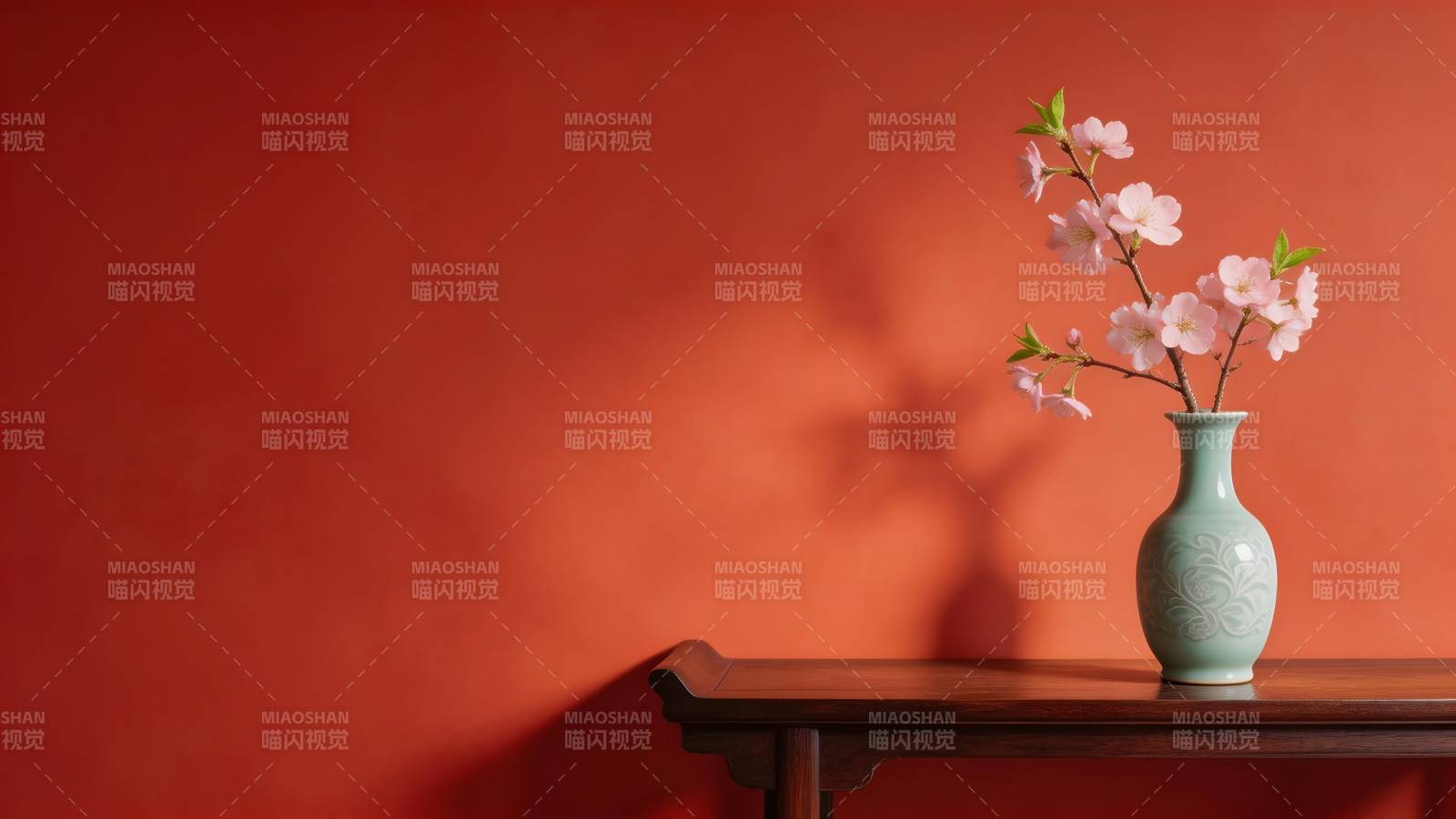 花影映红墙图片