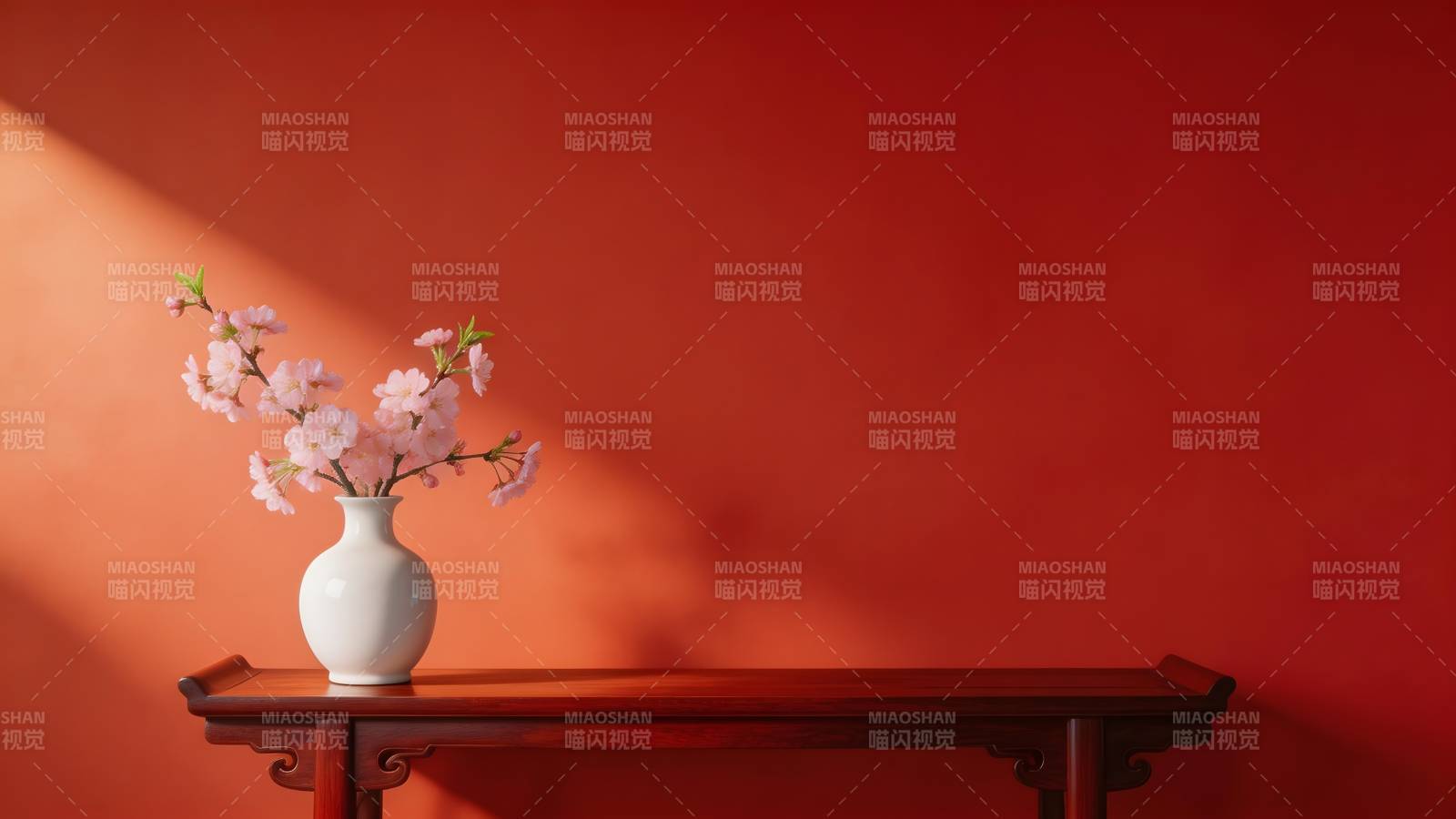 花影映红墙图片