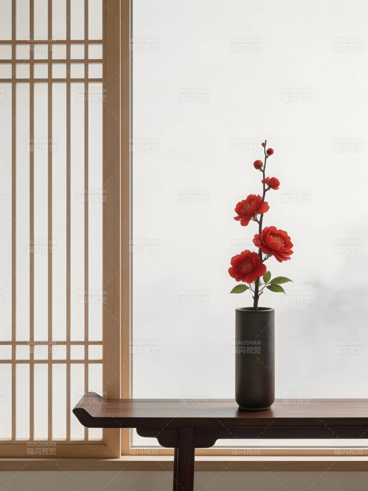 红梅静置 雅致生辉图片