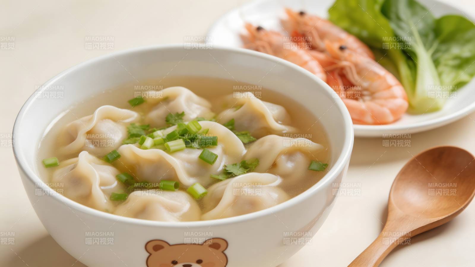 鲜虾馄饨汤图片