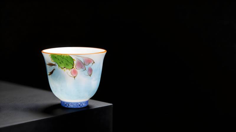 彩绘瓷杯静物图片