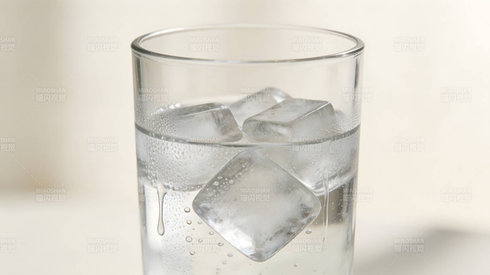 冰水清凉解渴图片