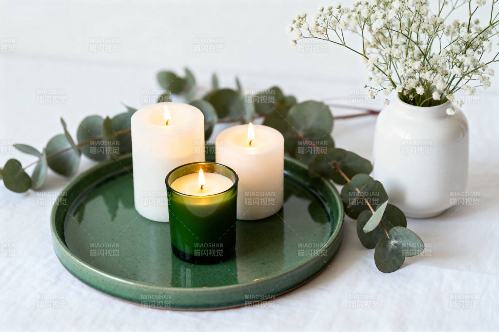 静谧烛光绿意盎然图片