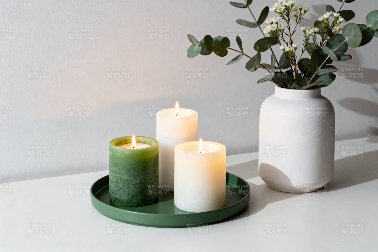 烛光绿植静谧时光图片