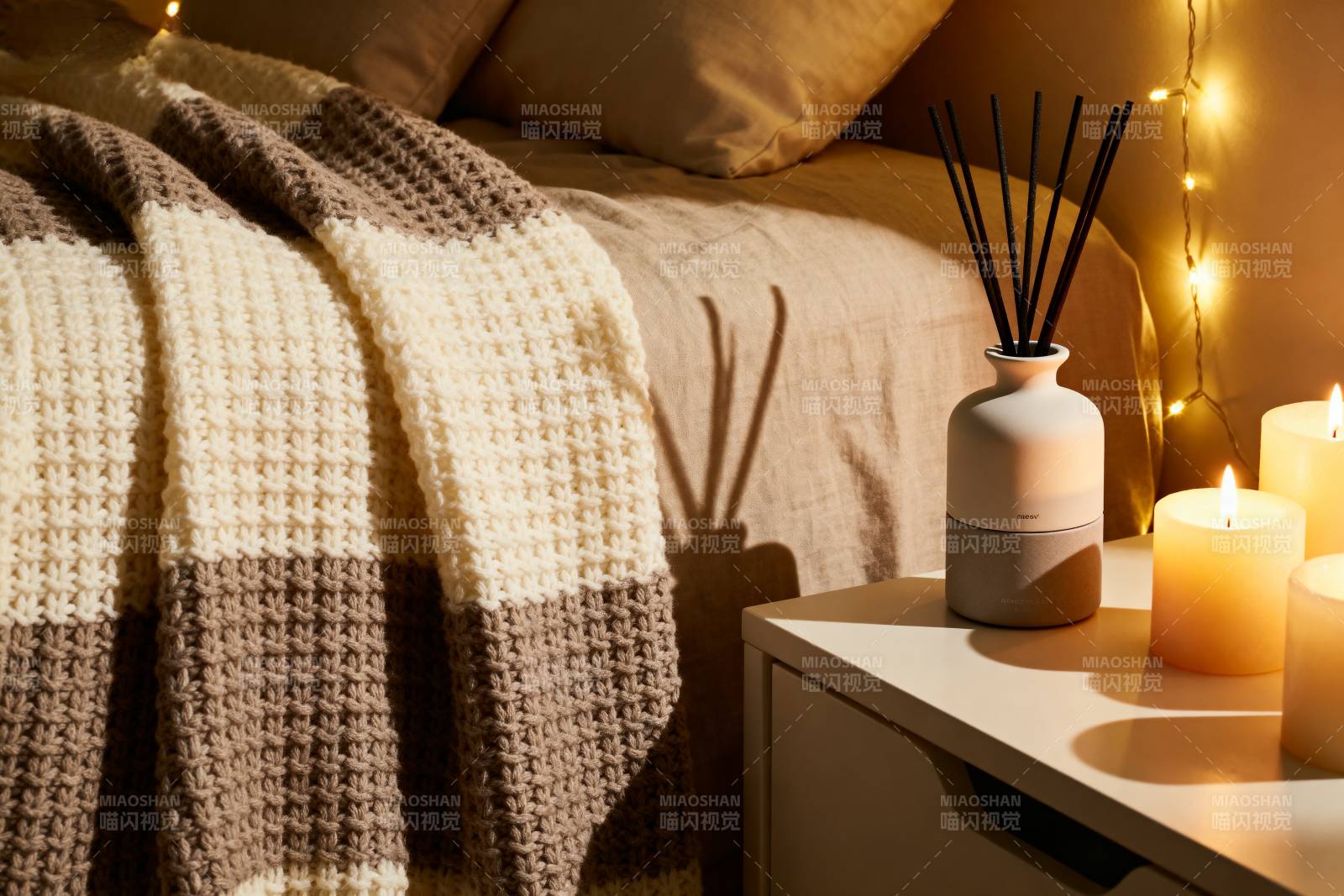 温馨卧室夜景图片