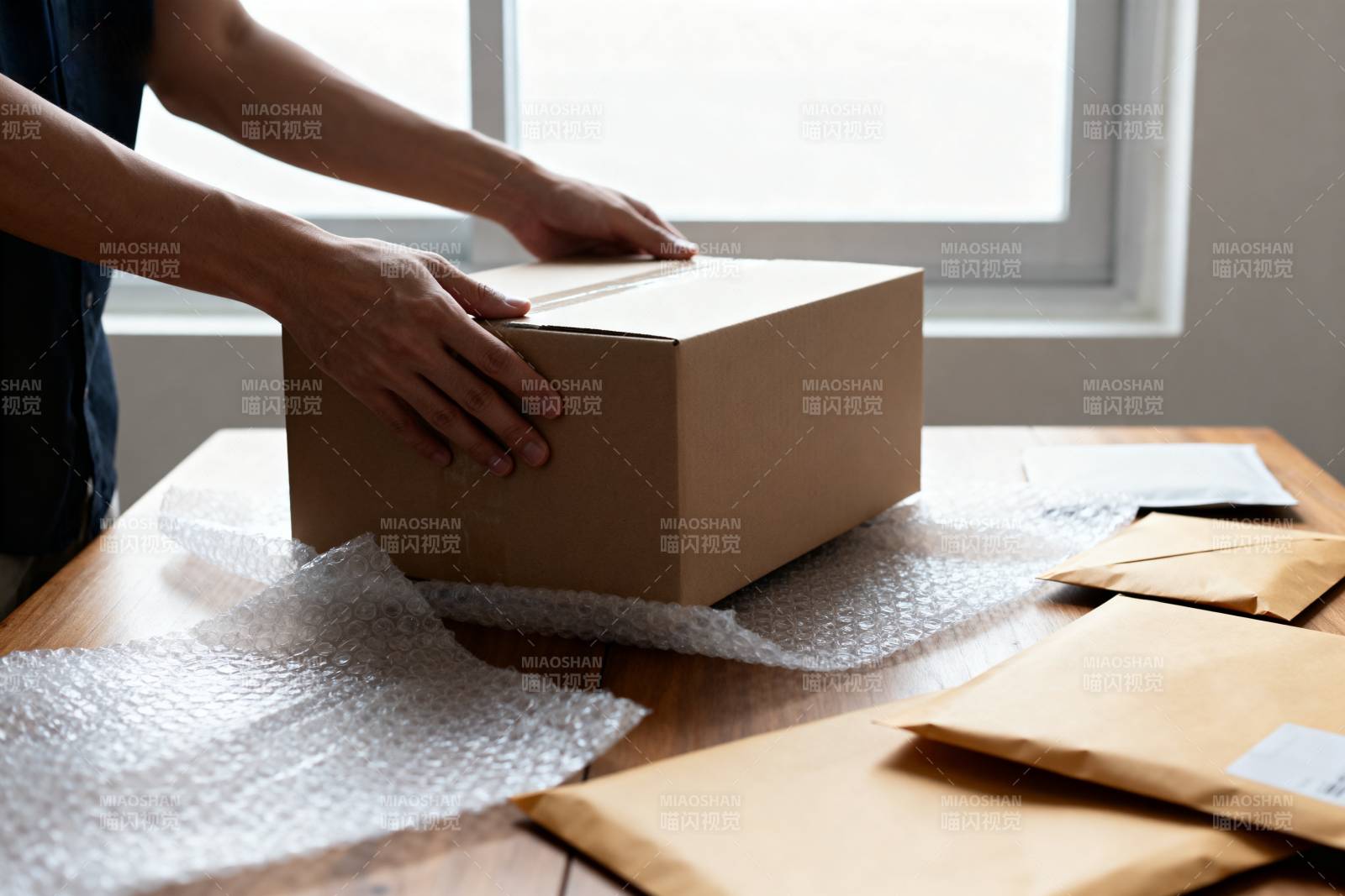 打包快递包裹图片