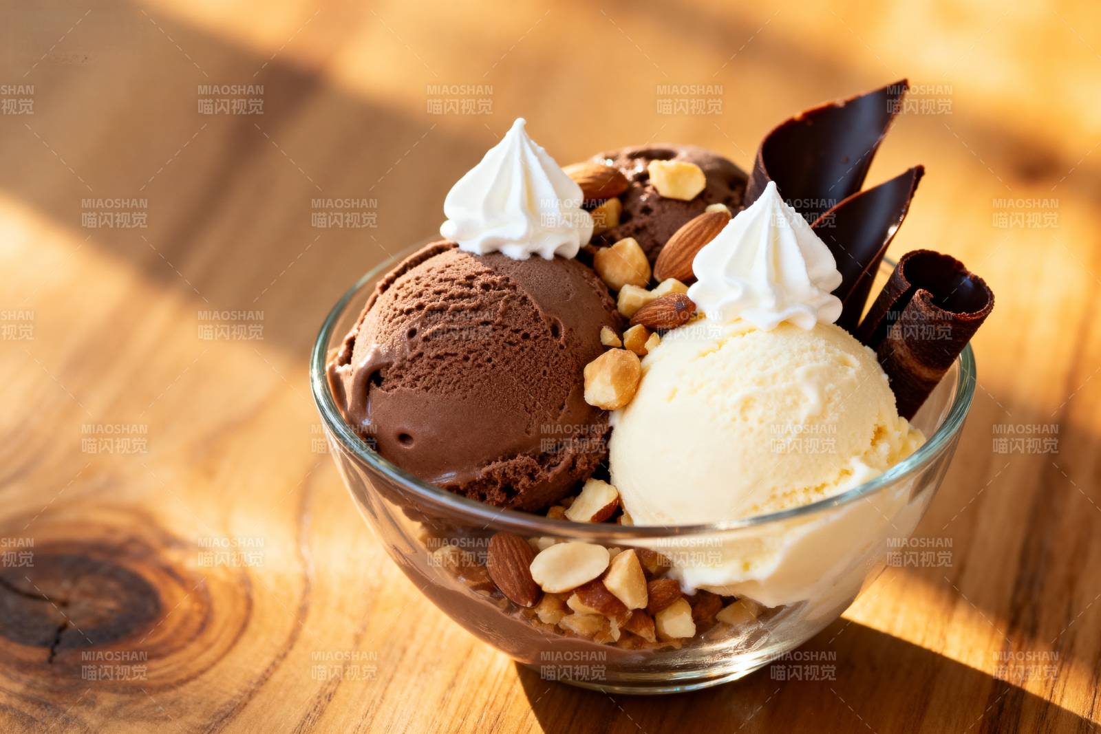 冰淇淋甜品碗图片