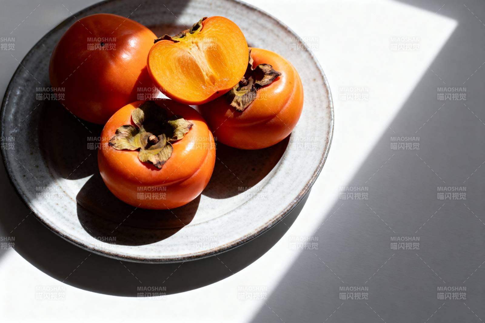 柿子静物图图片