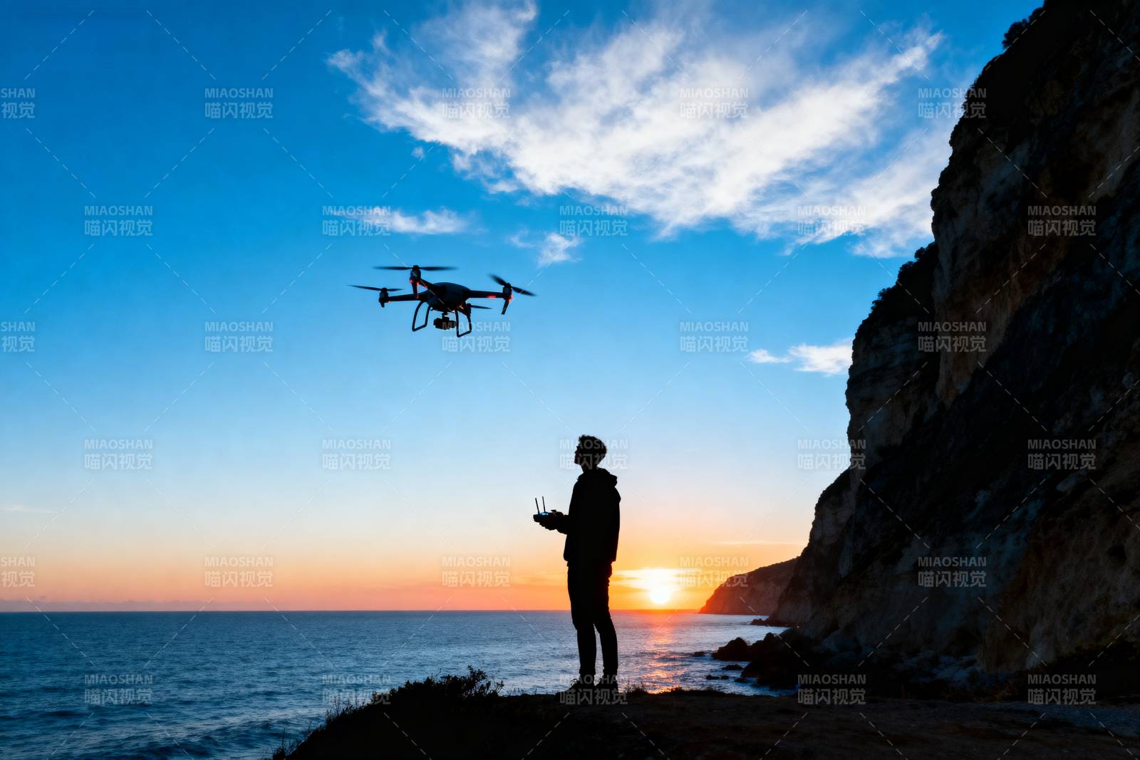 日落海岸无人机航拍图片