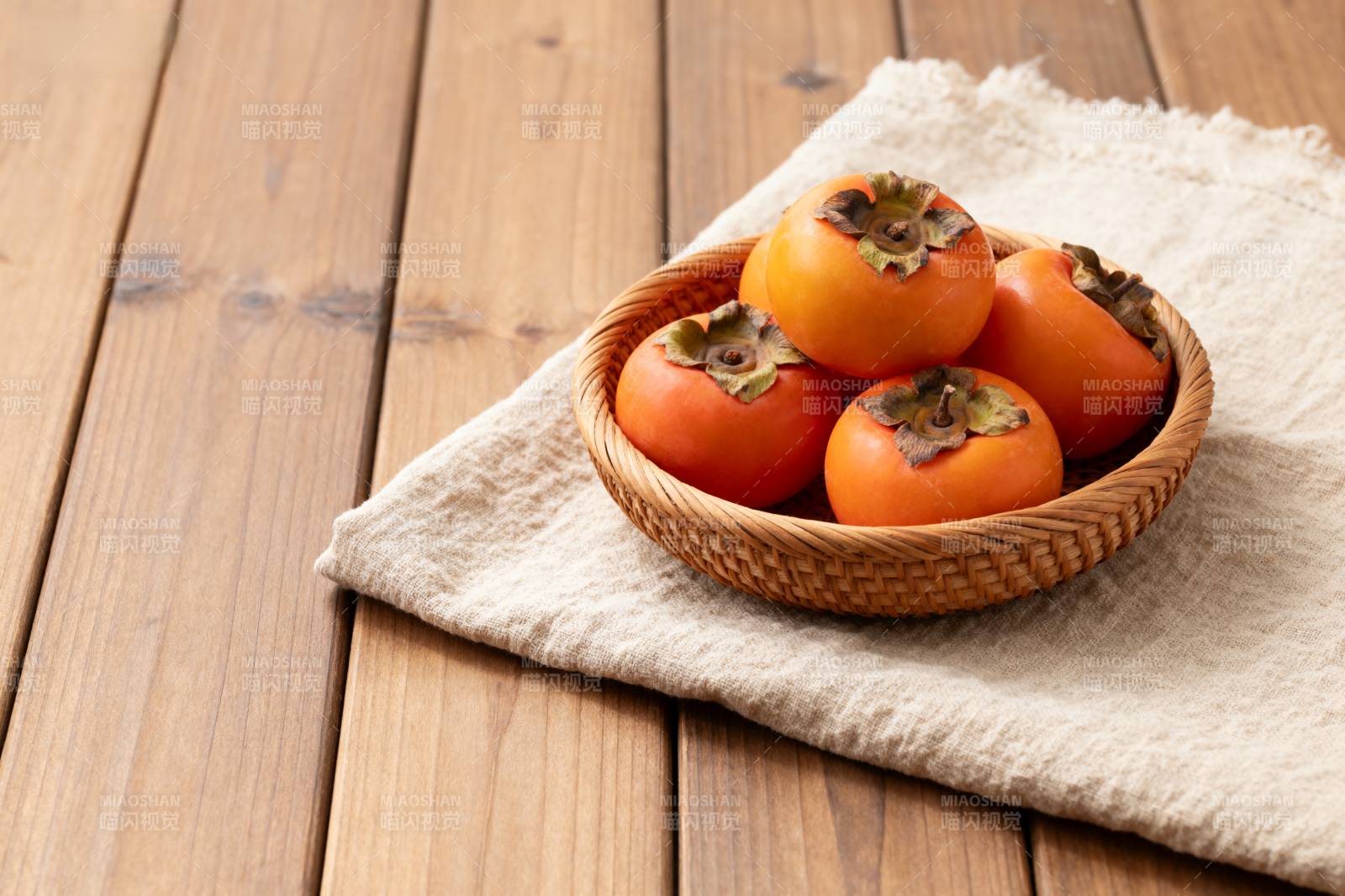 柿子静物图图片