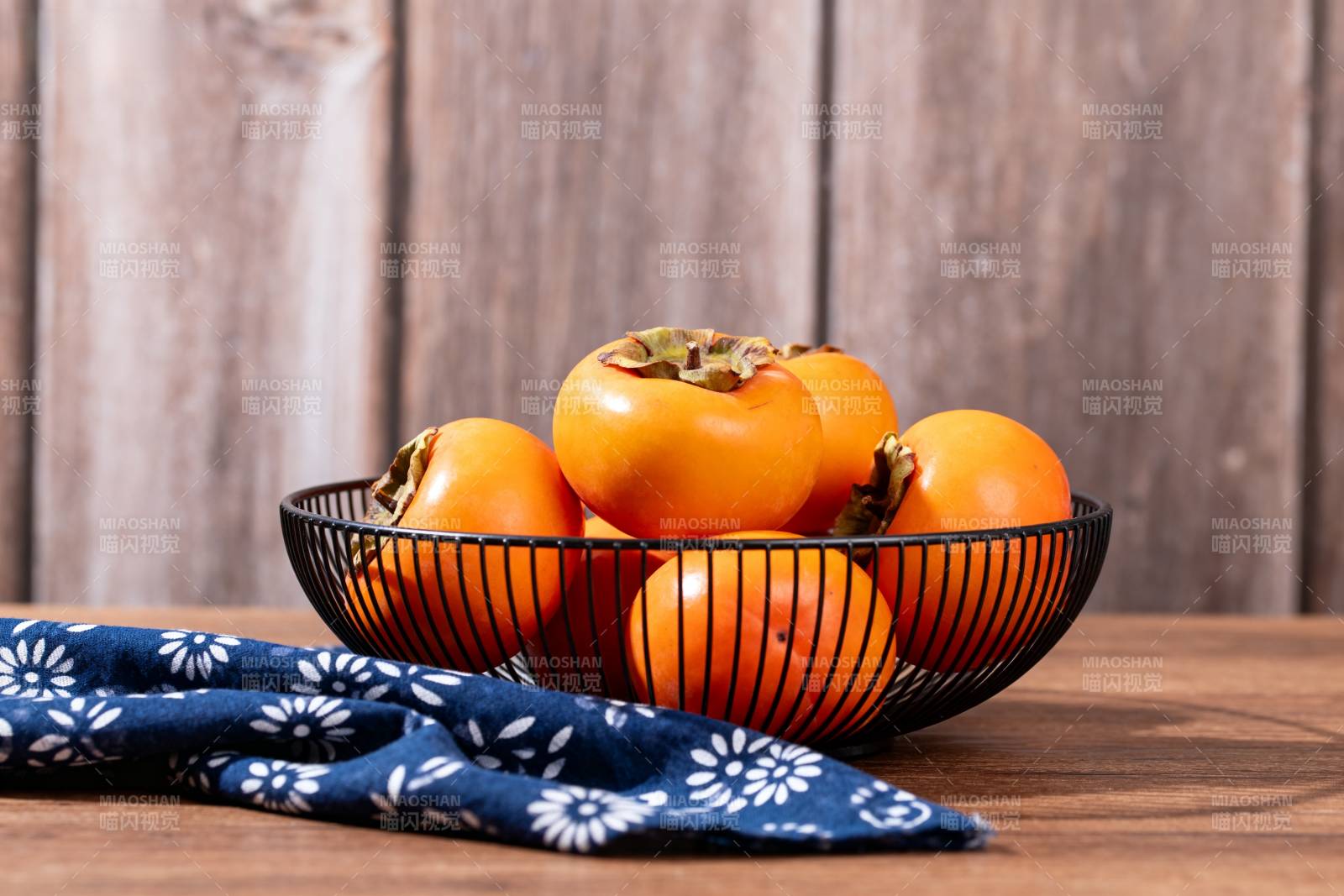 柿子静物图图片