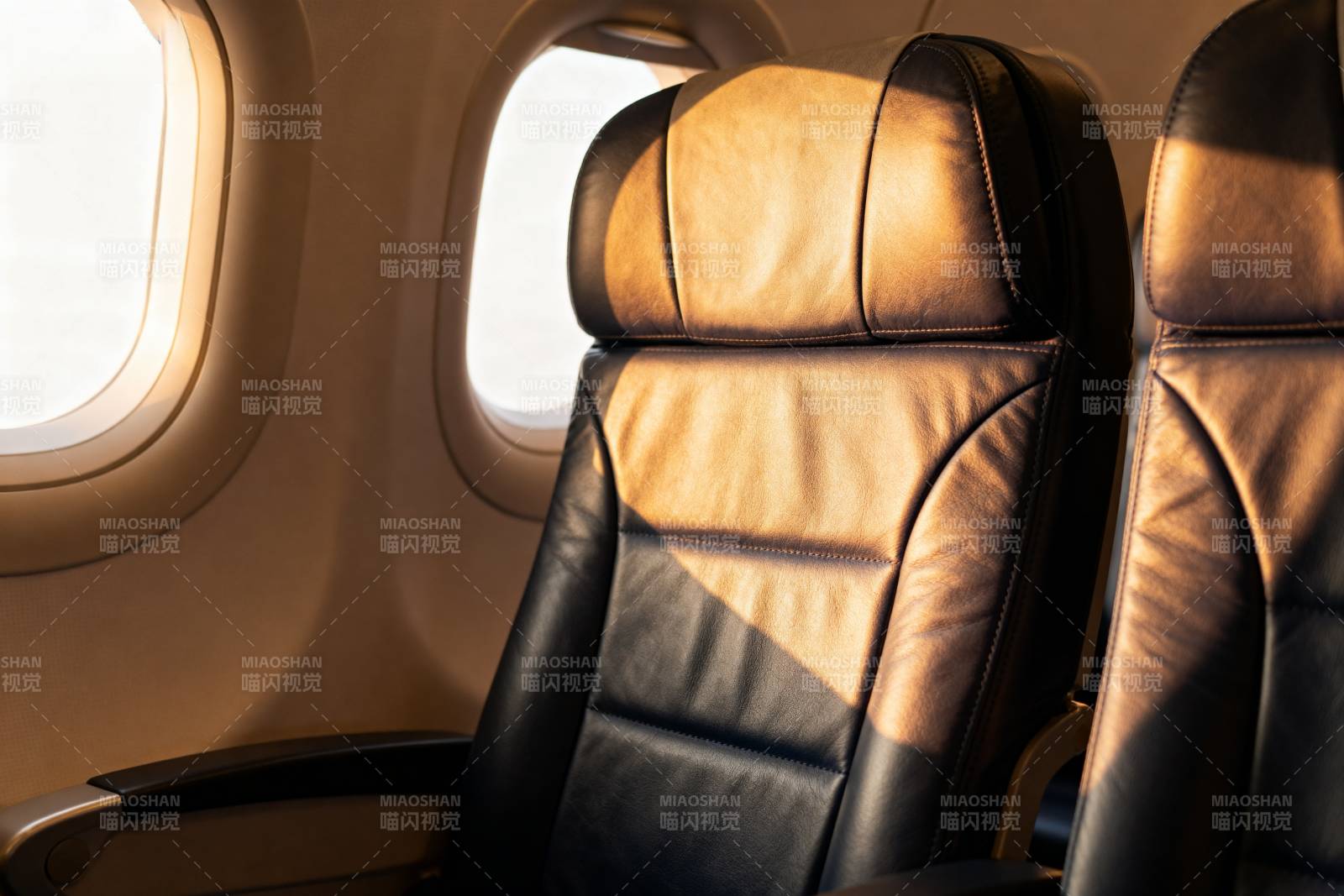 飞机商务舱座椅图片