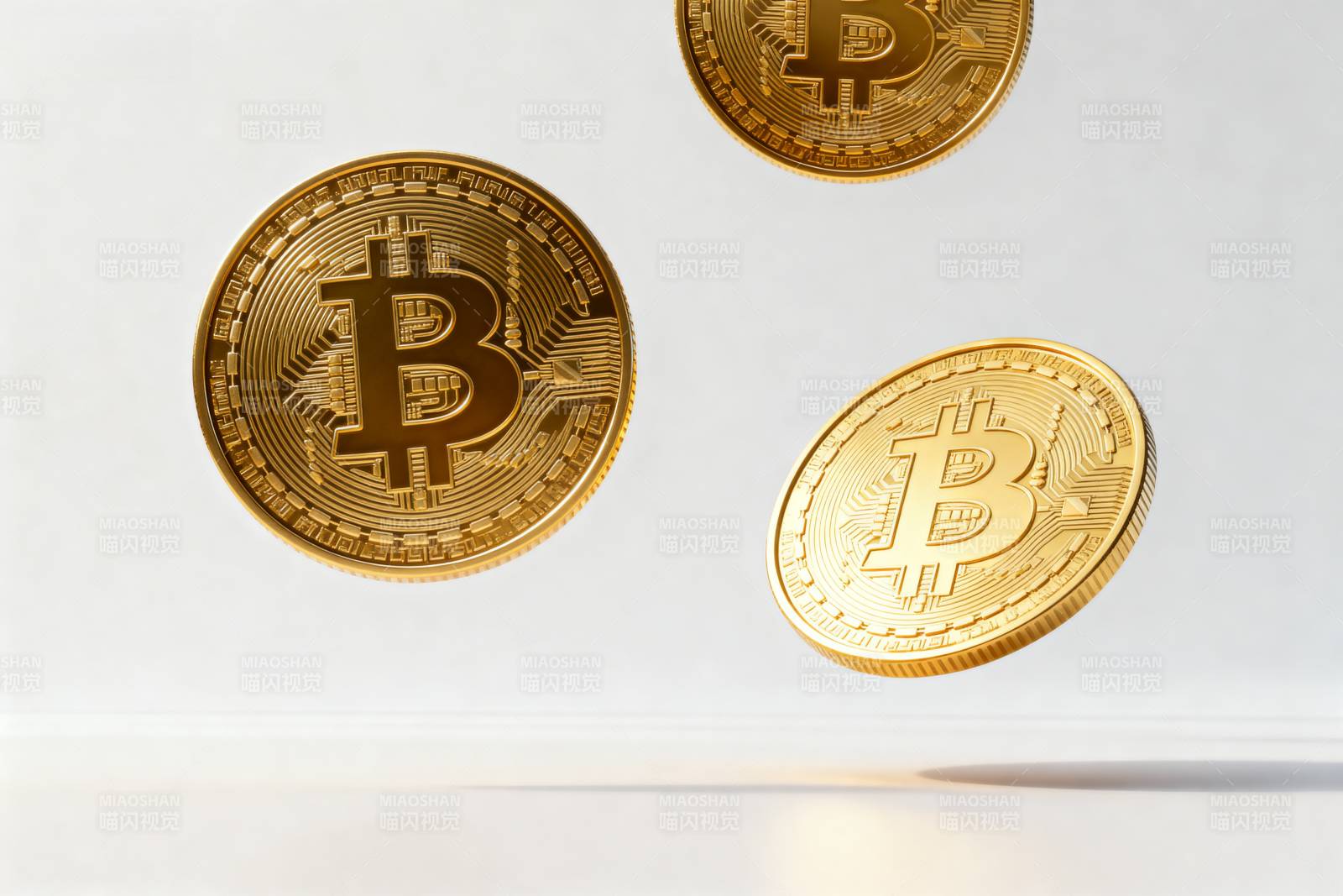 比特币飞舞图片