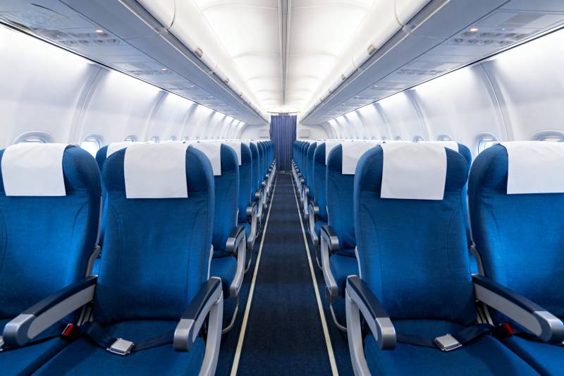 飞机客舱内部景象图片