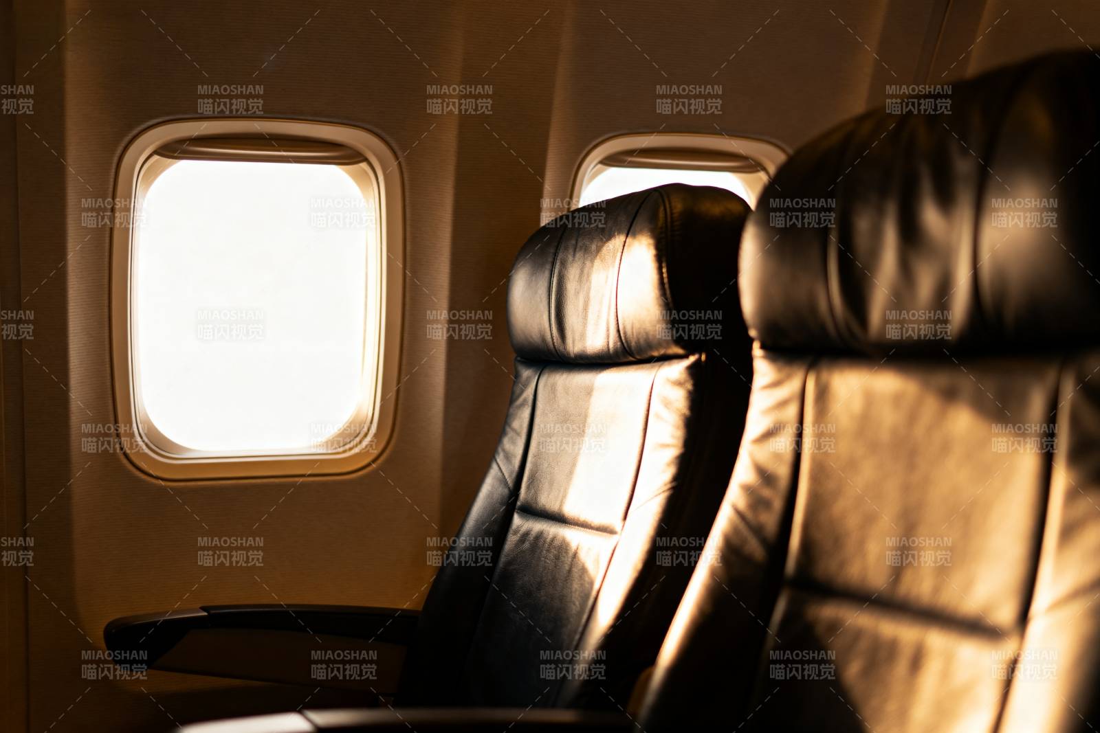 飞机客舱座椅窗景图片