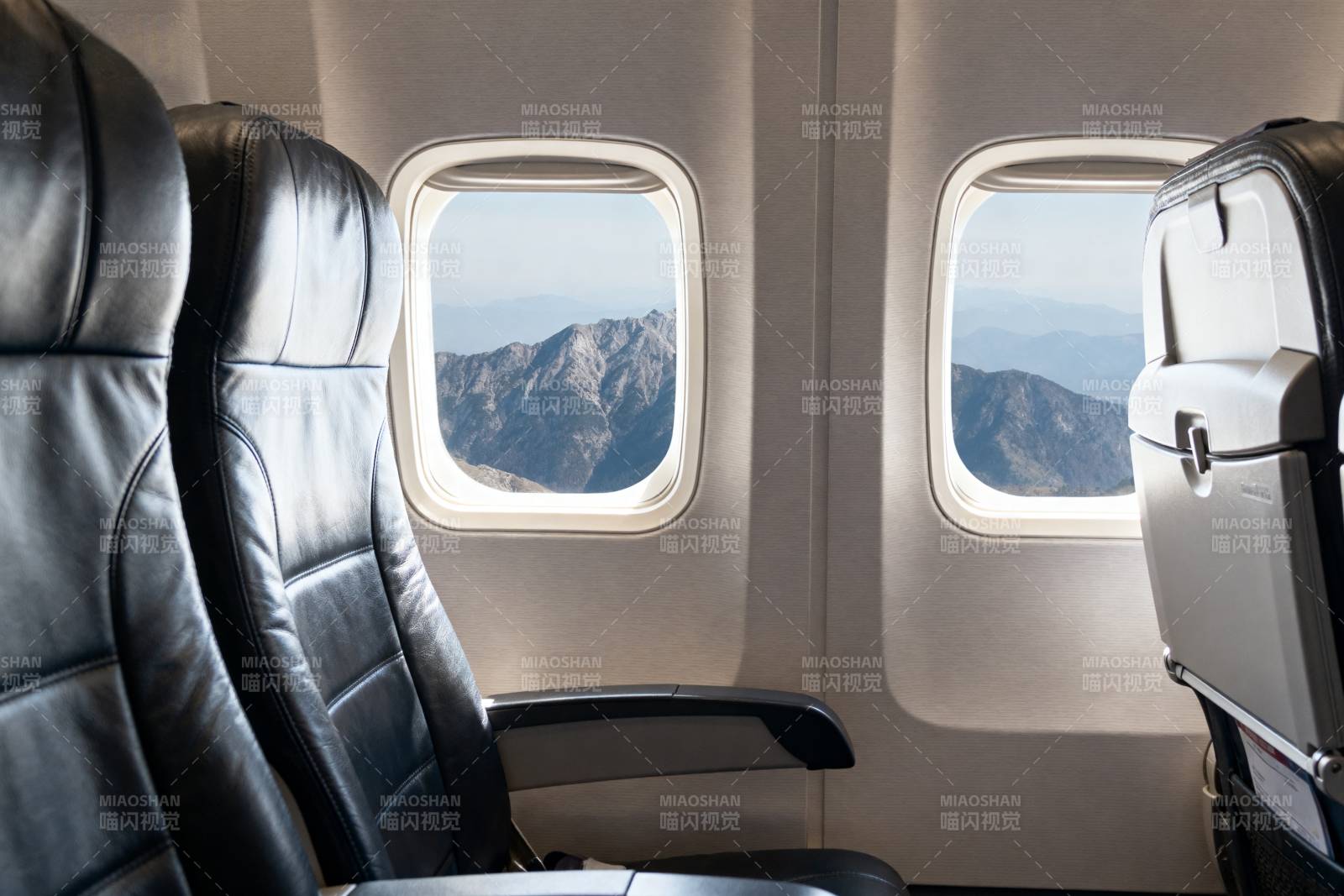 高空俯瞰山景图片