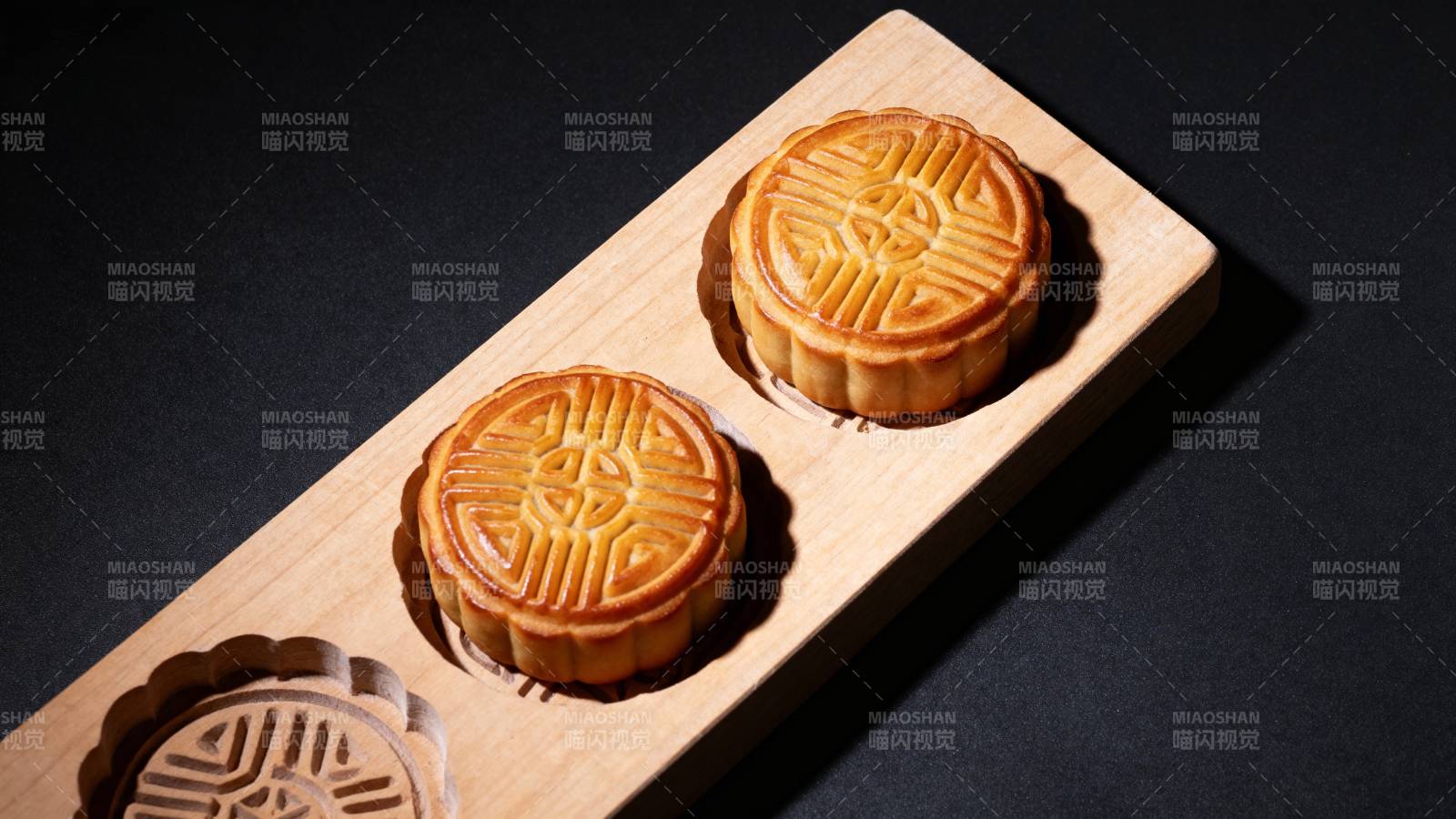 中秋月饼礼盒图片