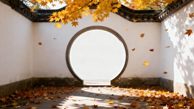 秋叶映月门图片