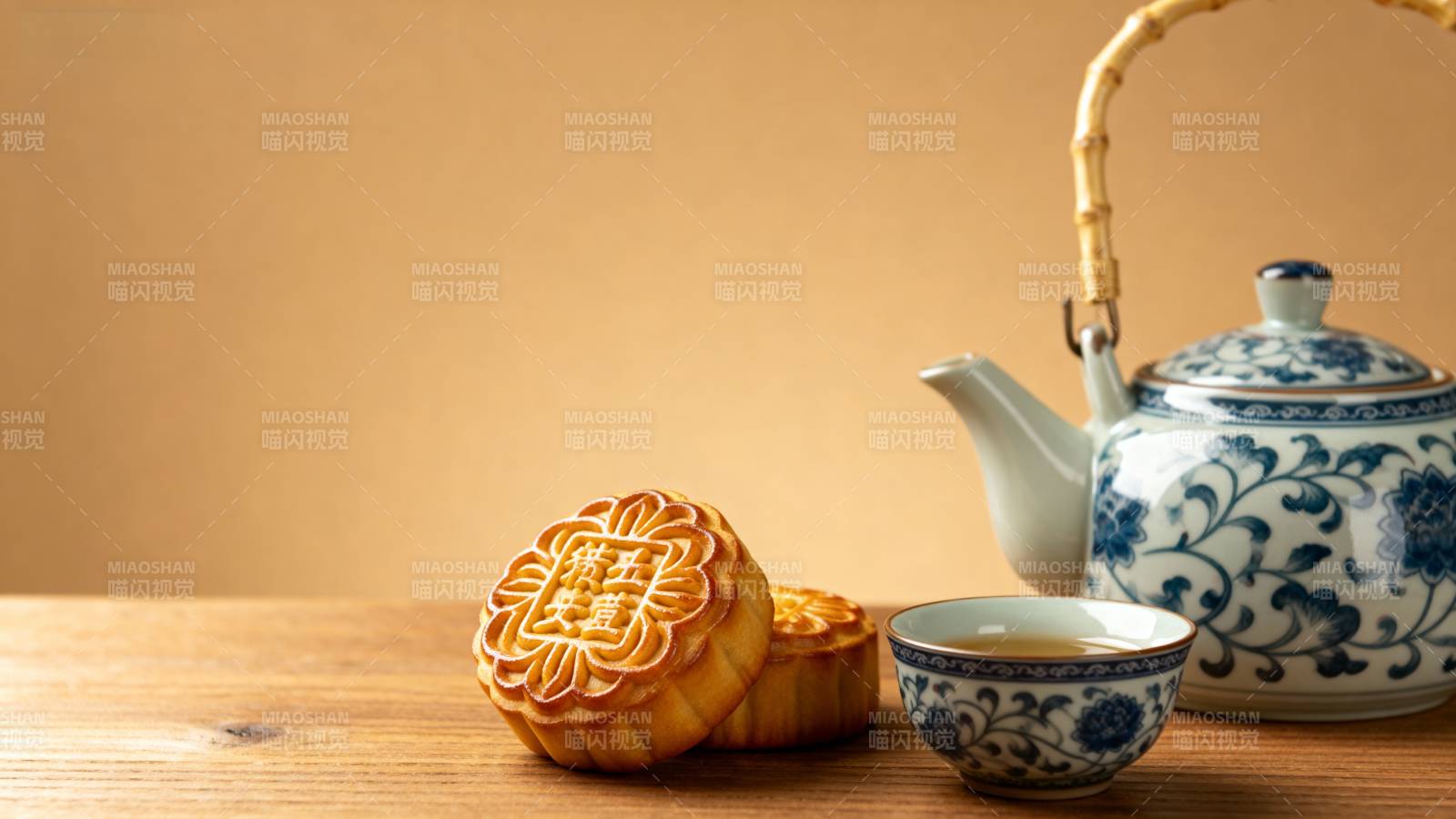 中秋月饼茶香伴图片