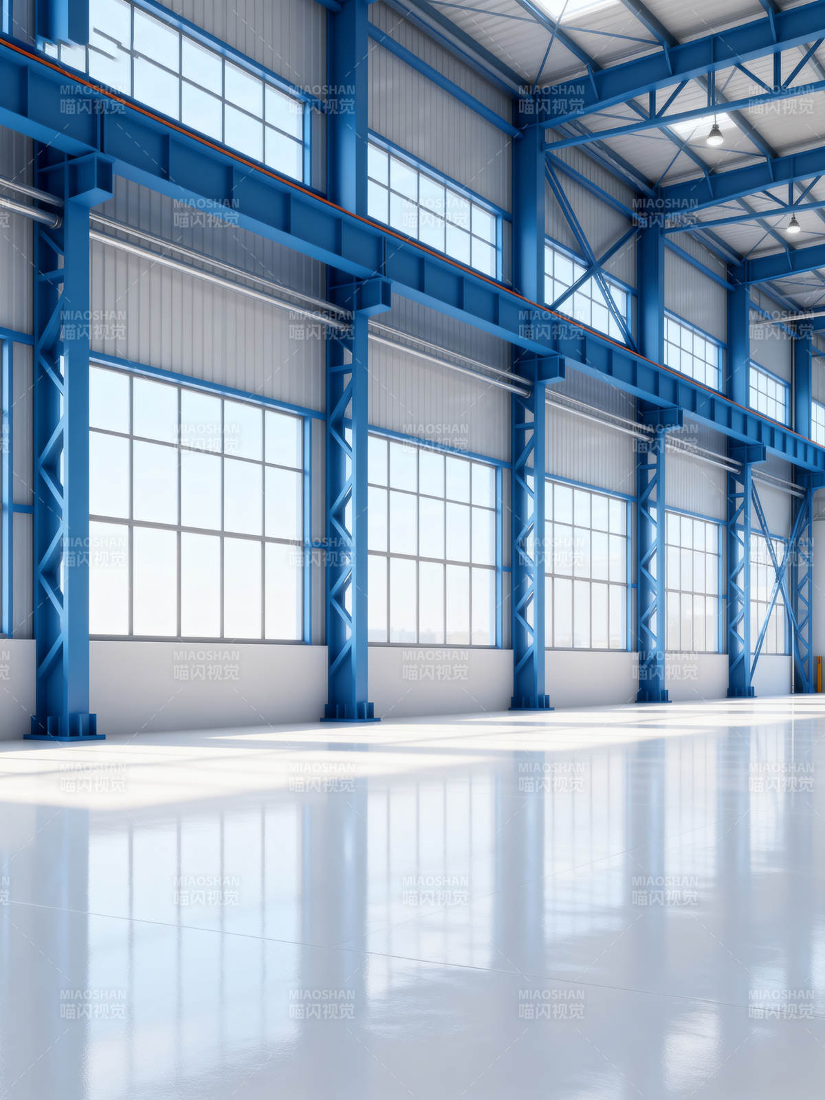 宽敞明亮的工业厂房图片