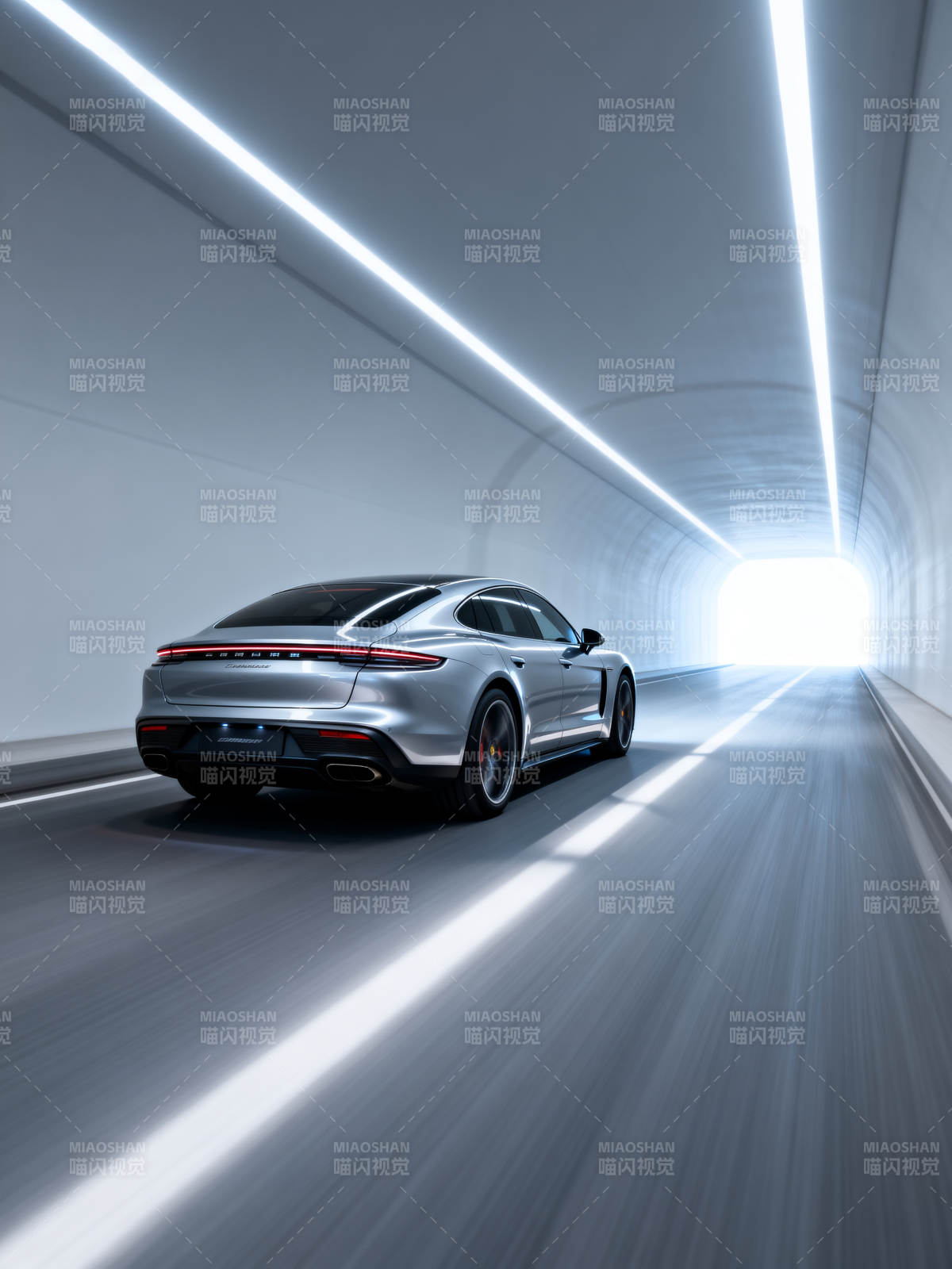 疾驰隧道 光影追梦图片