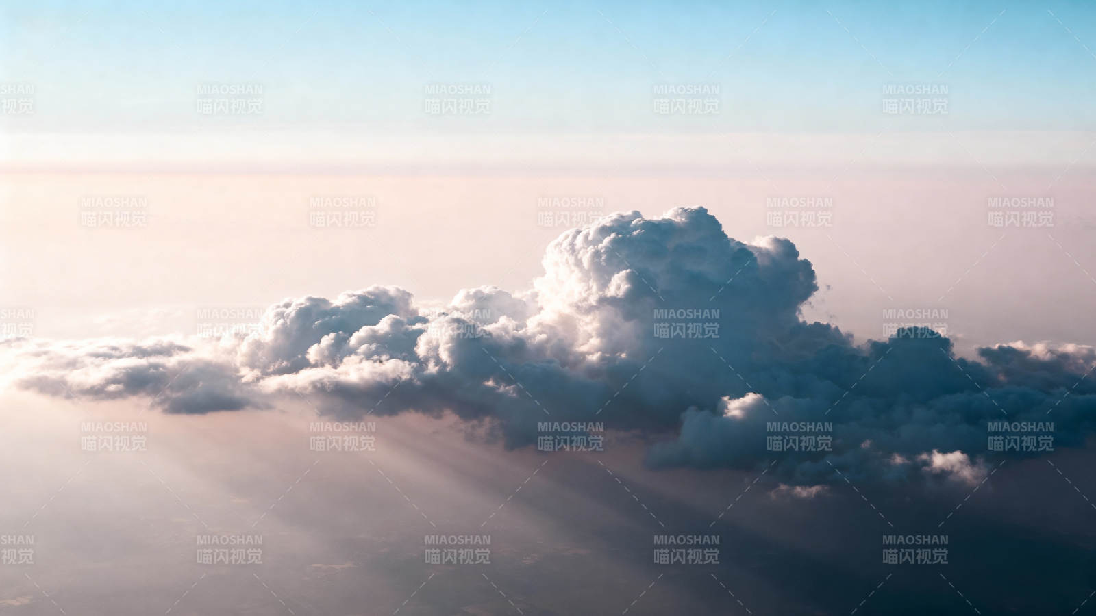 云海日出光束图片