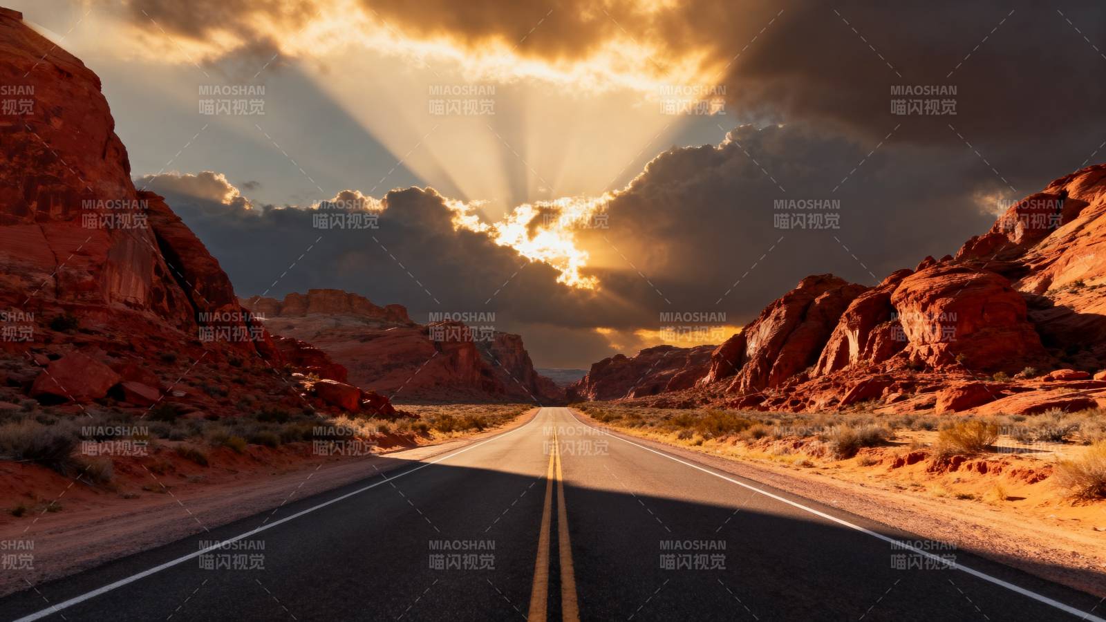 沙漠公路日出图片