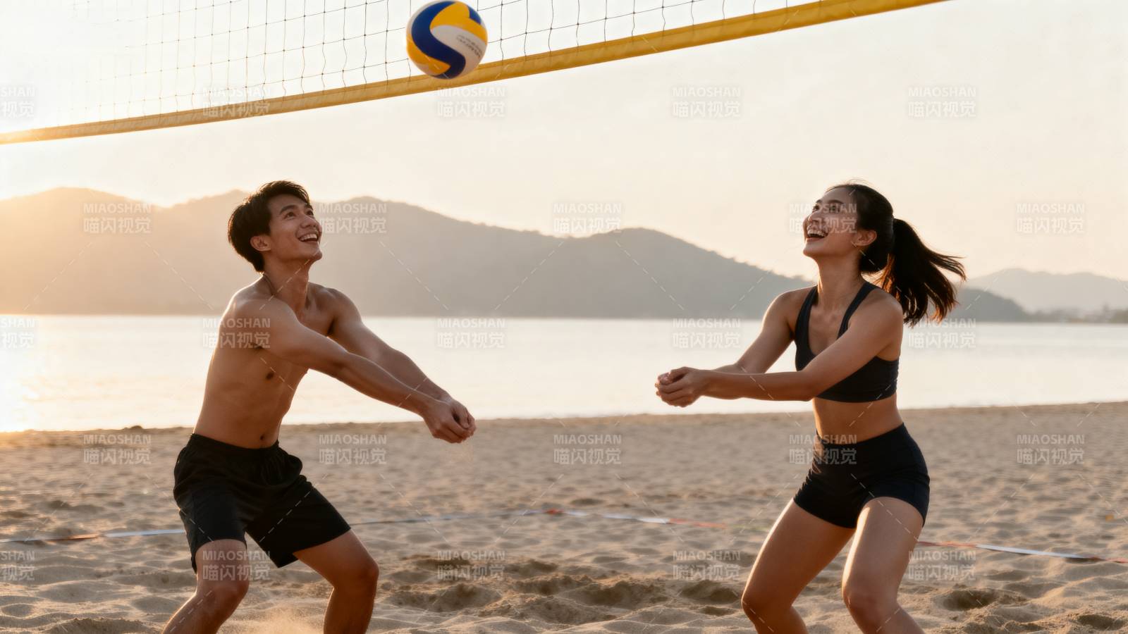 沙滩排球情侣对决图片