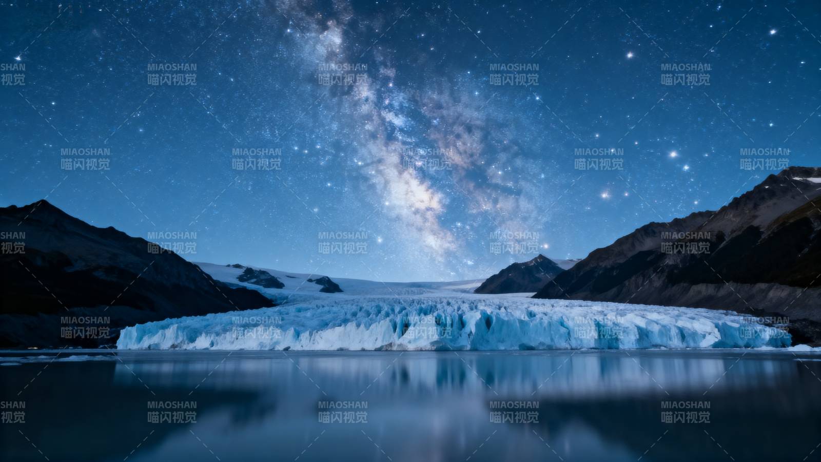 星河映冰川图片