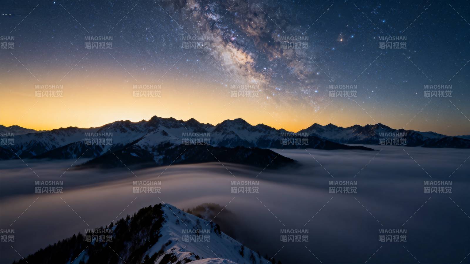 雪山星河夜景图片