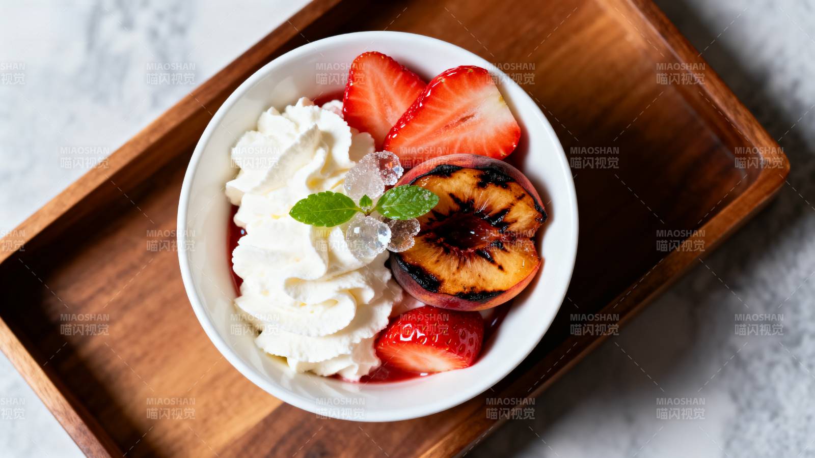 水果奶油甜品图片