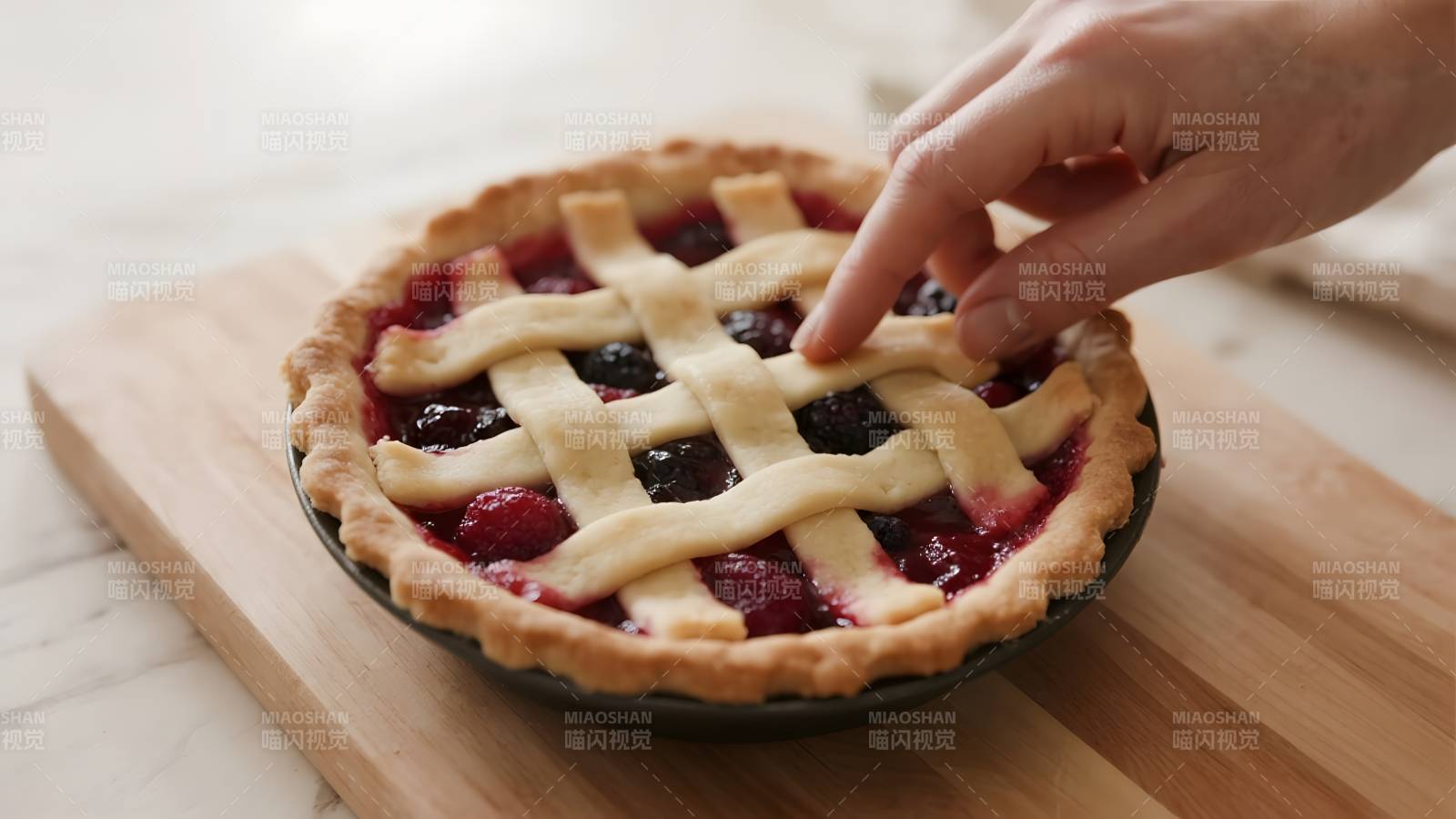 手作格纹果派图片