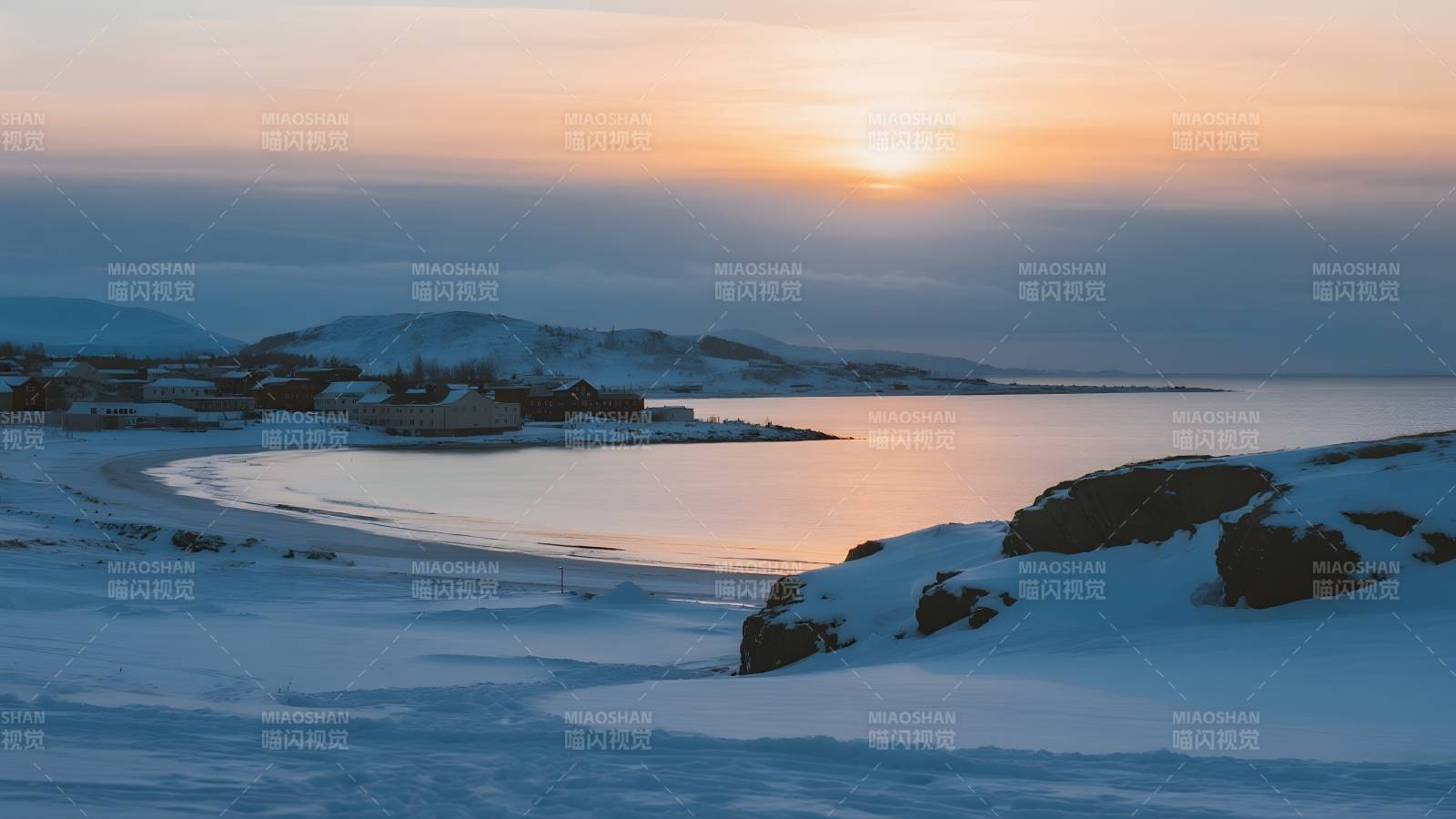 雪原日落美景图片