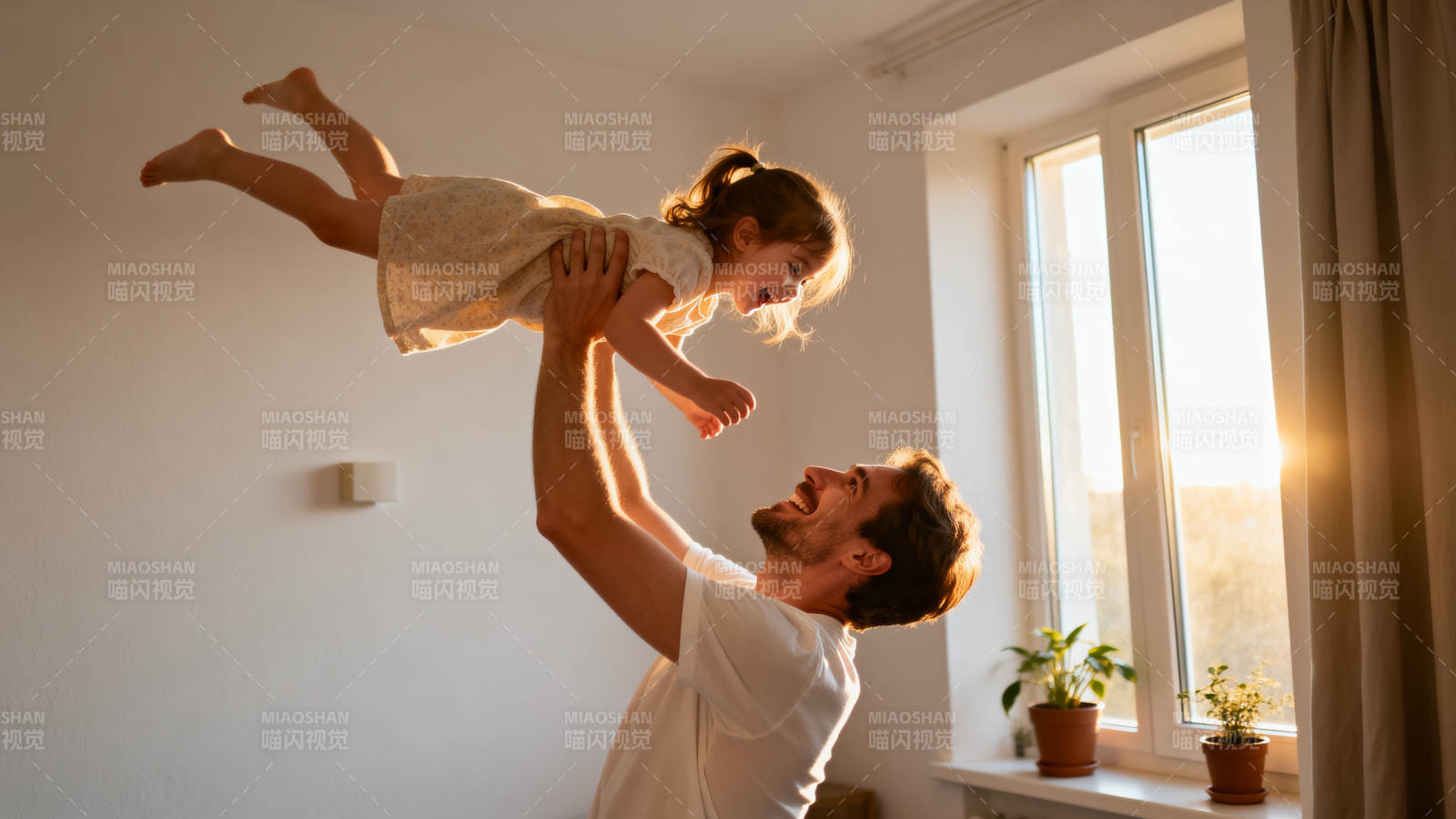 父女欢乐时光图片