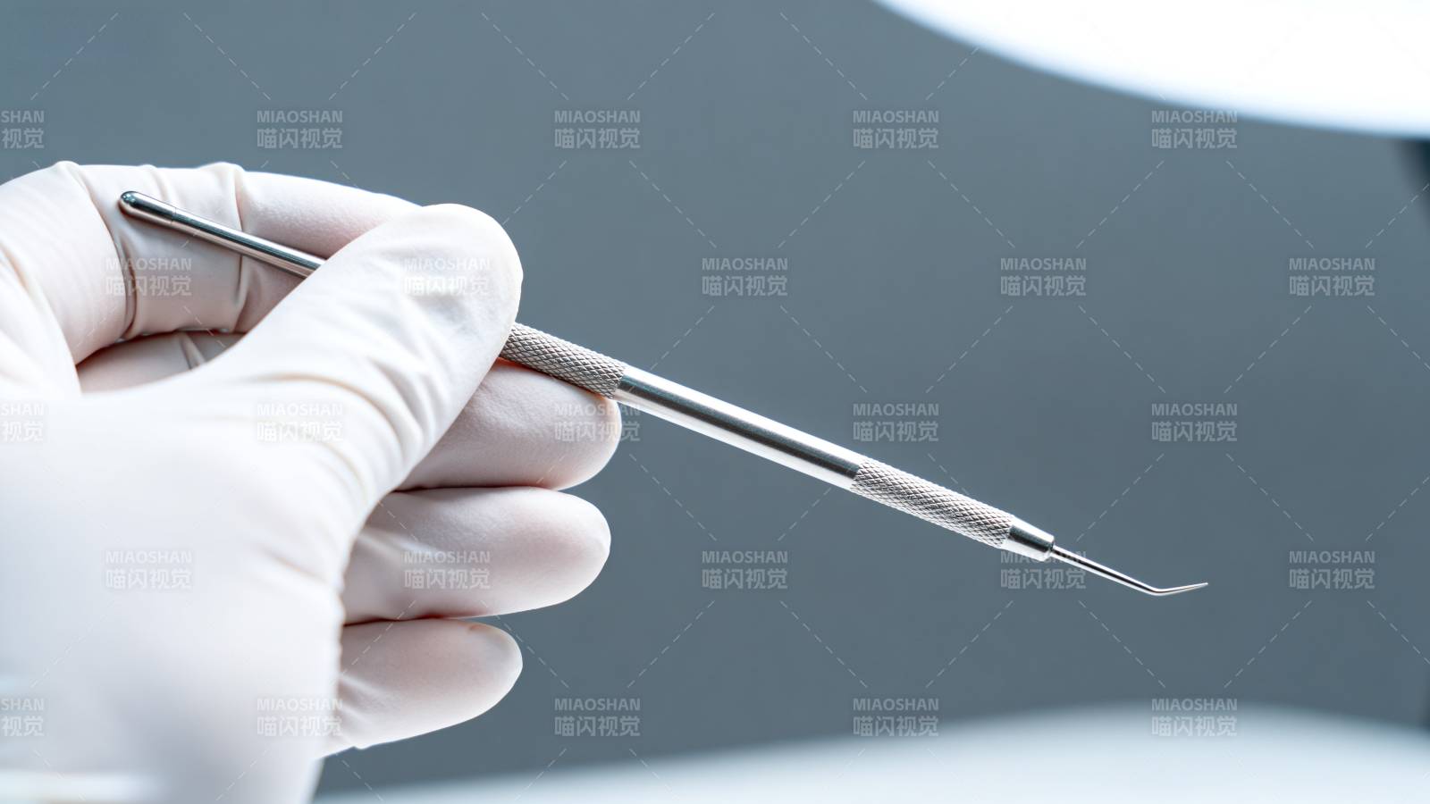 牙科工具特写图片