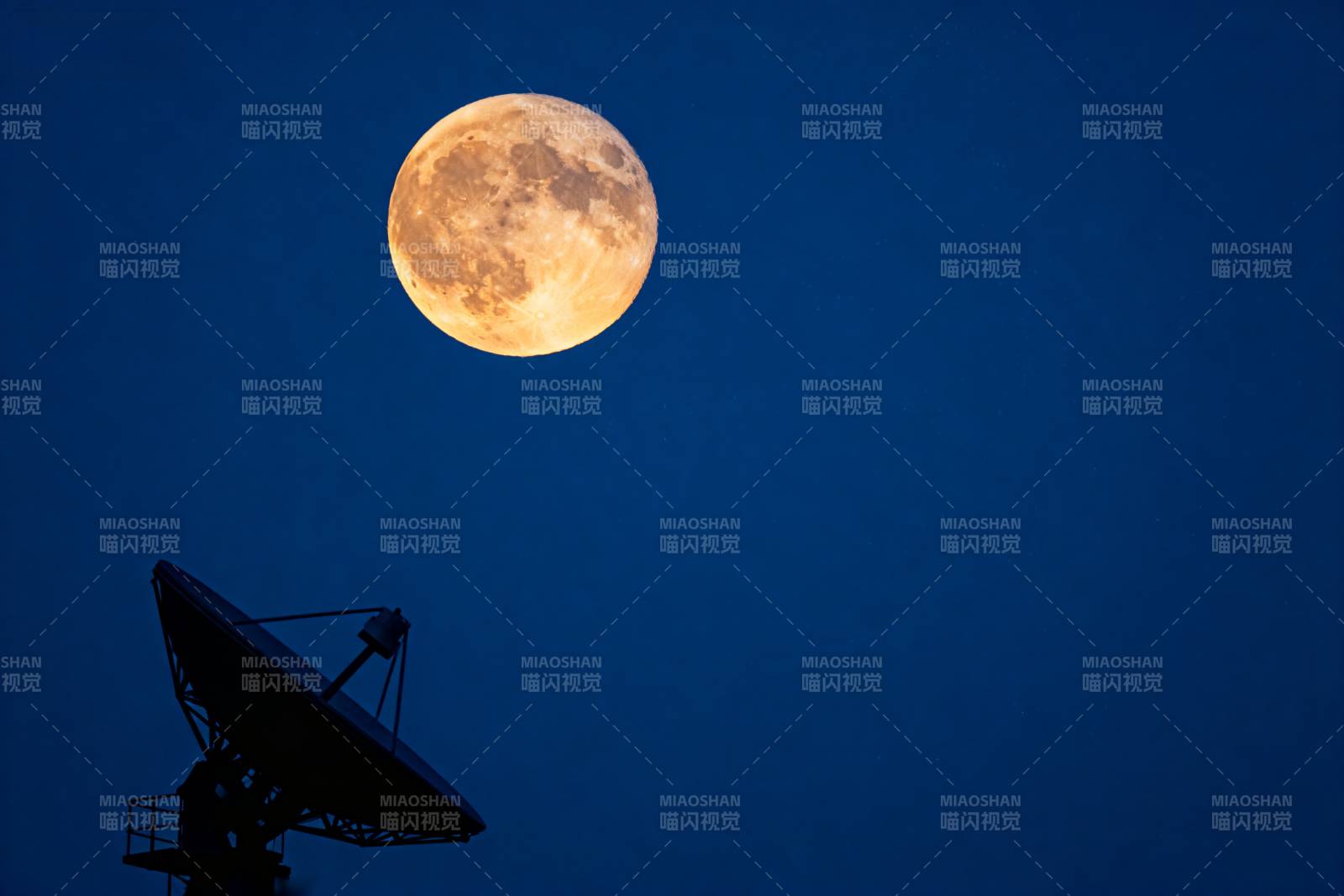 月升卫星天线图片