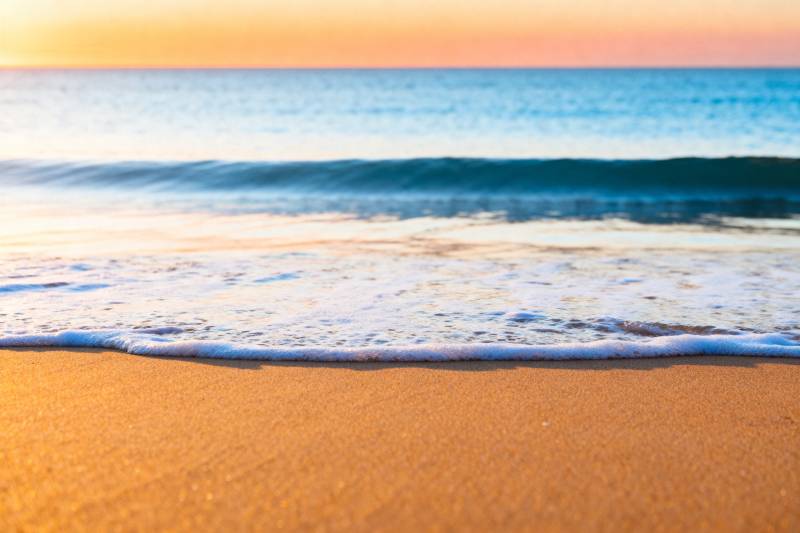 夕阳海滩美景图片