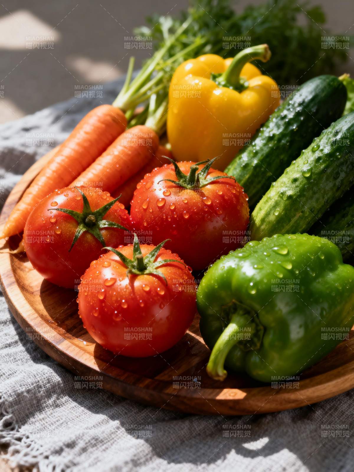 新鲜蔬菜拼盘图片